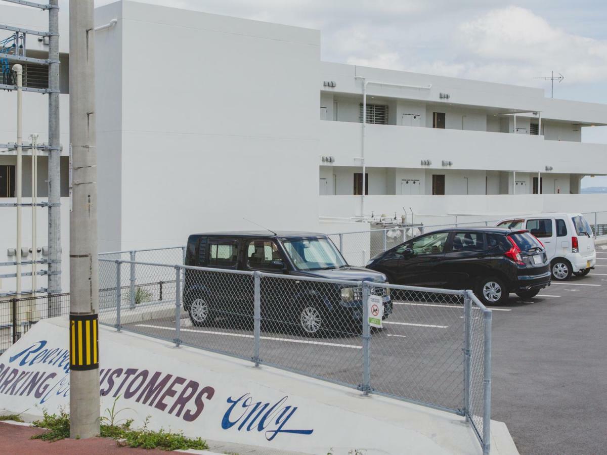 Hideout Okinawa Uruma Exterior foto